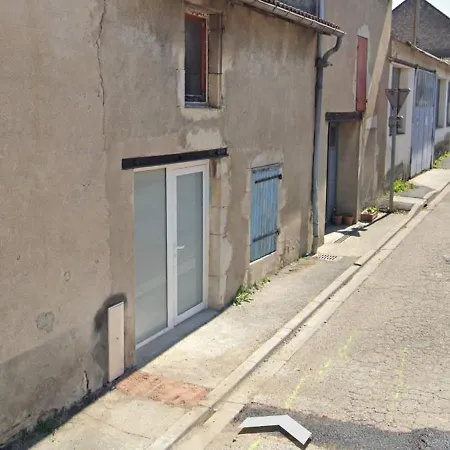 Comme A La Maison Gannat Exterior photo