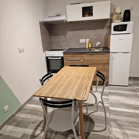 Comme A La Maison Gannat Exterior photo