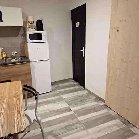 Comme A La Maison Gannat Exterior photo