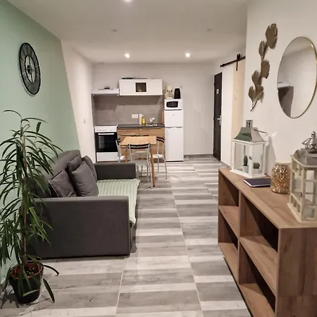 Comme A La Maison Gannat Exterior photo